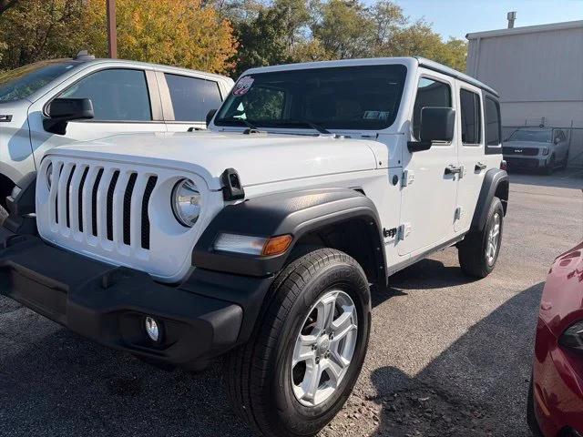 Used 2022 White Jeep Unlimited Sport S image 2