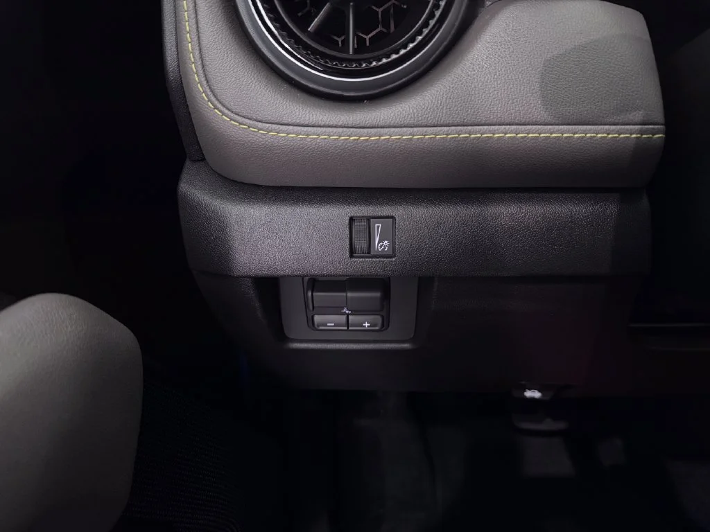 2025 Chevrolet Colorado ZR2 - Photo 23