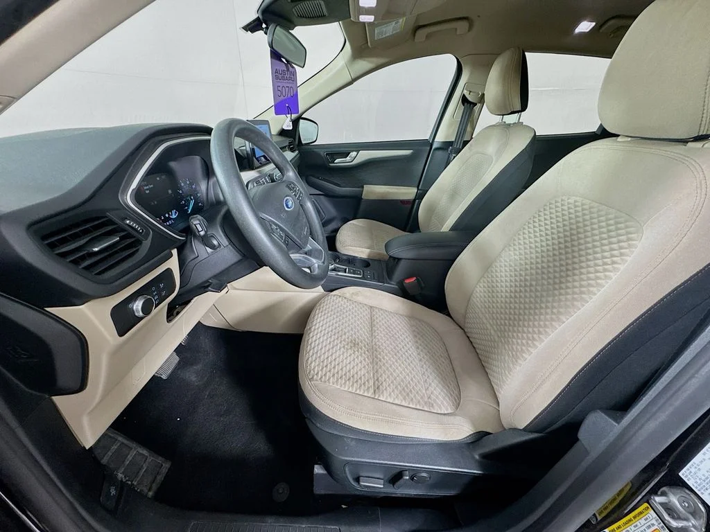 Used 2020 Black Ford SE image 23