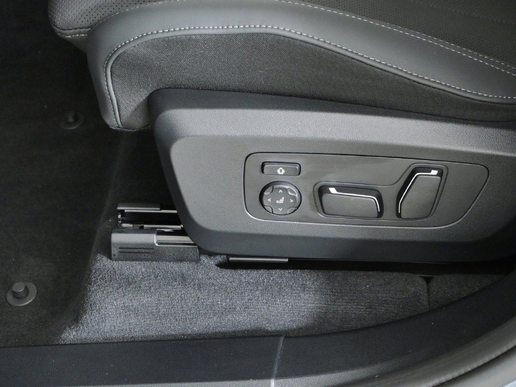 Used 2026 Brooklyn Grey Metallic BMW 30 xDrive image 34