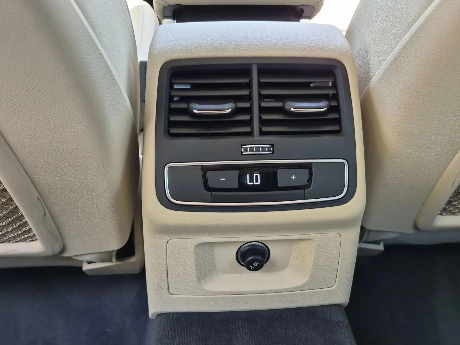 Used 2022 Florett Silver Metallic Audi Premium image 17