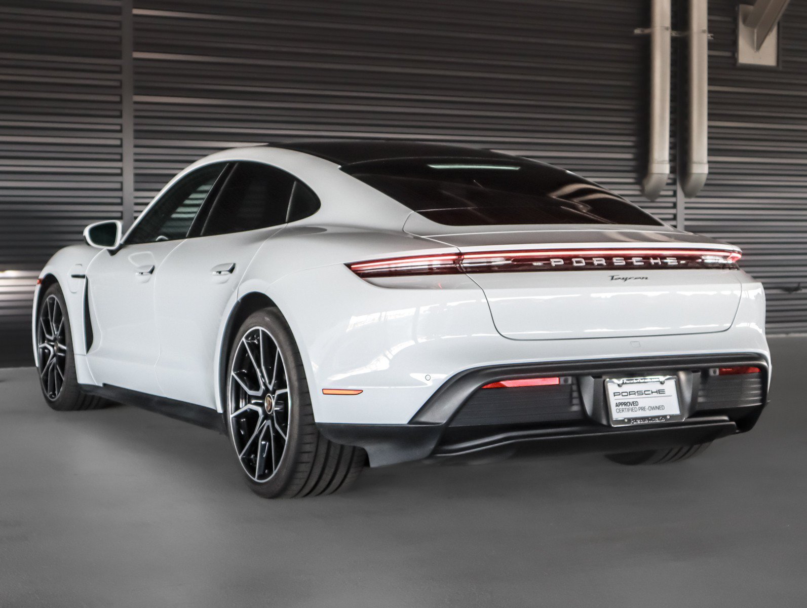 Certified Used 2023 Carrara White Metallic Porsche  image 3