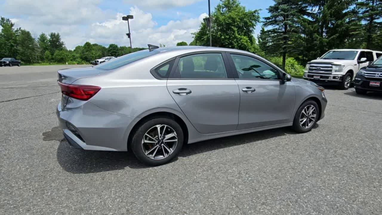 Used 2024 Steel Gray Kia LXS image 9