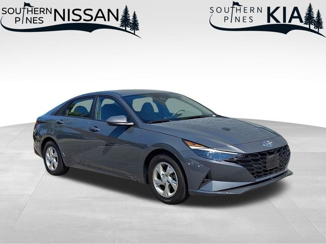 2023 Hyundai Elantra SE