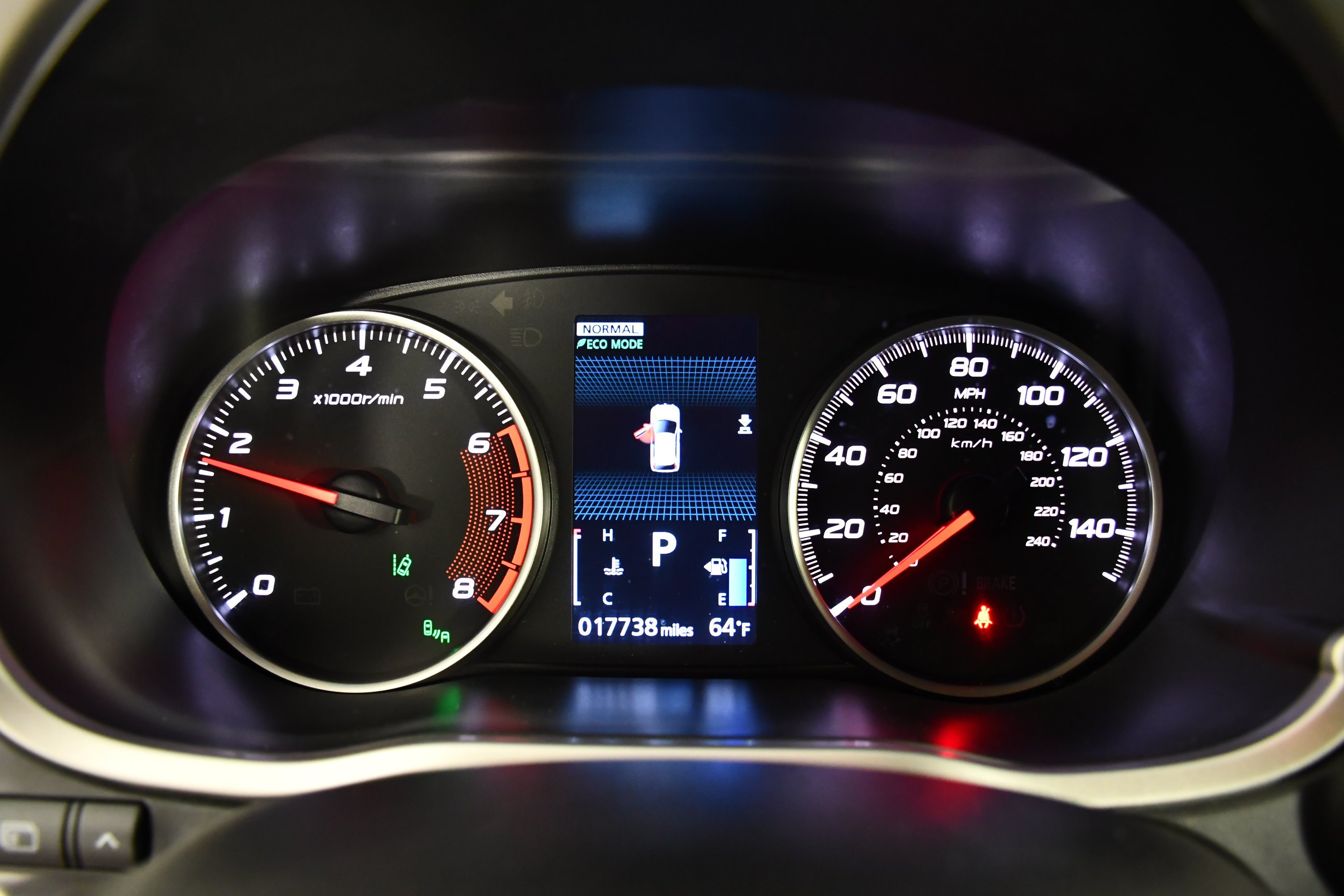 Used 2023 White Diamond Mitsubishi SE image 18