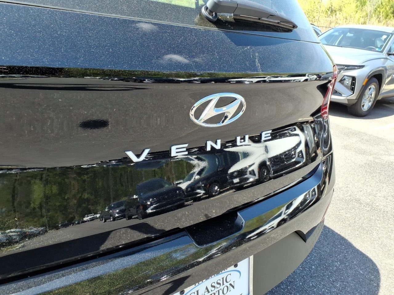 New 2026 Onyx Black Hyundai SEL image 9