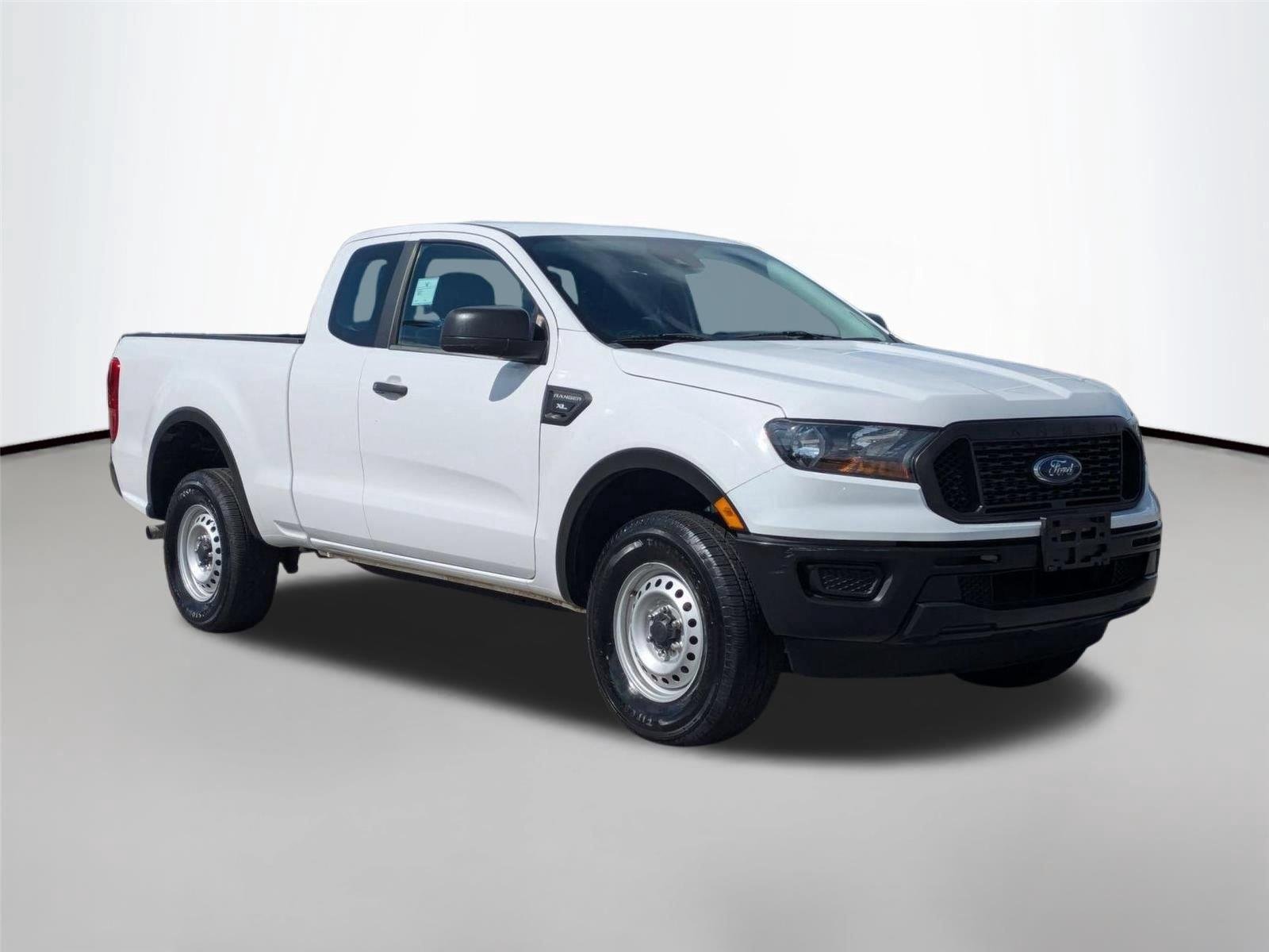 Used 2019  Ford XL image 3