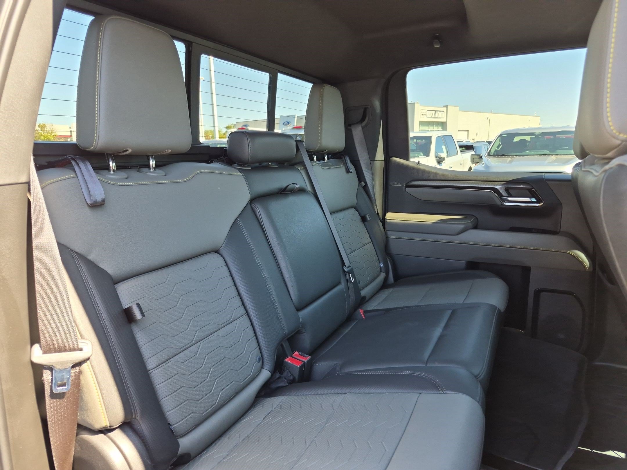 Used 2022 Sand Dune Metallic Chevrolet ZR2 image 20