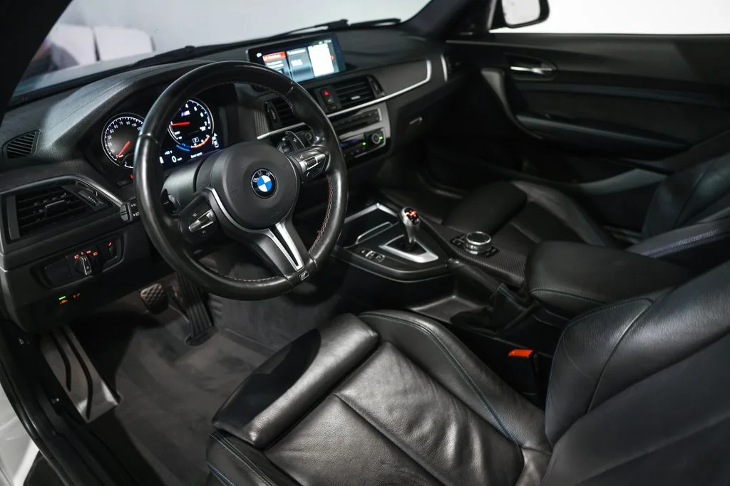 Used 2018 White BMW Base image 31