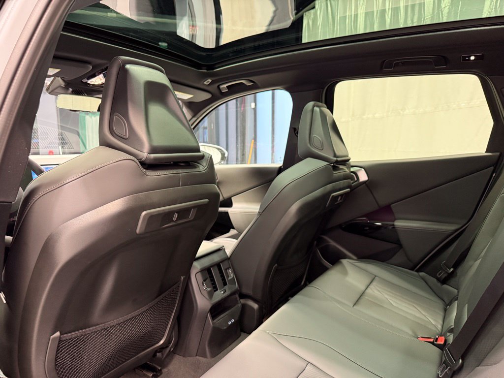2026 BMW X3 30 - Photo 23