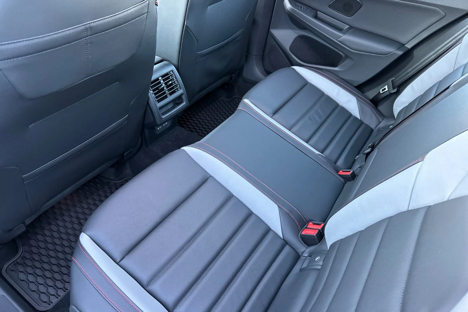 New 2026 Blue Volkswagen 2.0T SE image 11