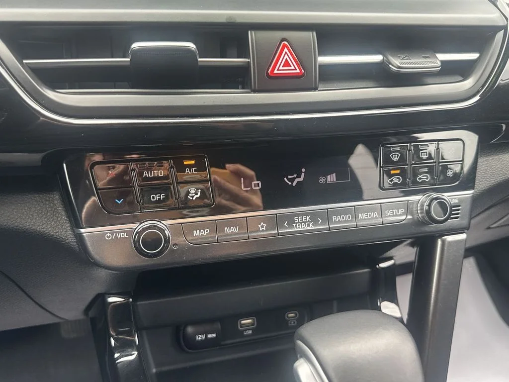 Used 2024 Black Kia S image 25