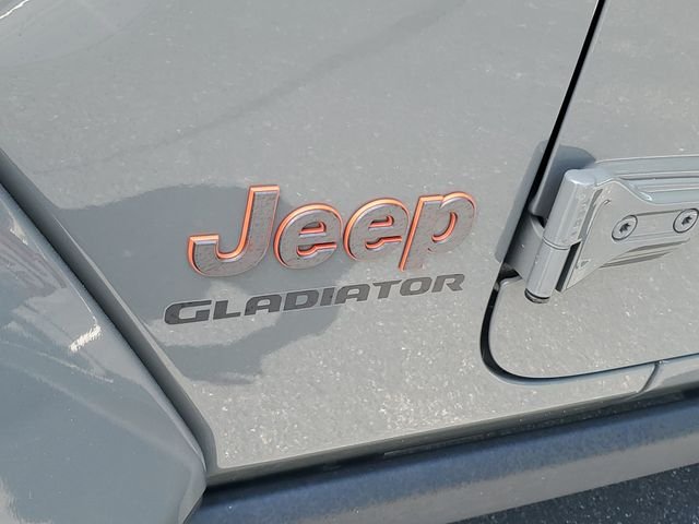 Used 2021 Gray Jeep Mojave image 28