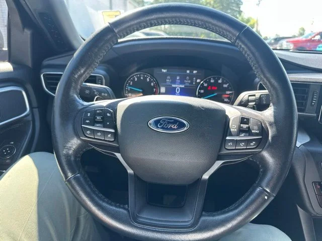 Used 2020 Blue Metallic Ford XLT image 22