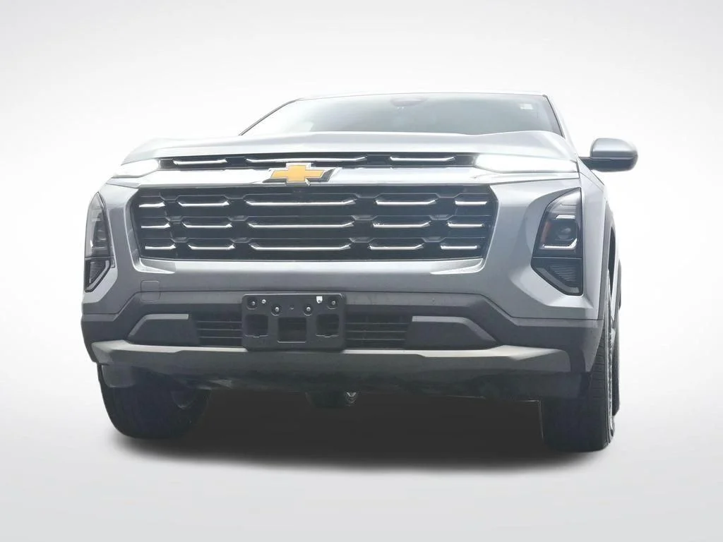 Used 2025 Gray Chevrolet LT image 31