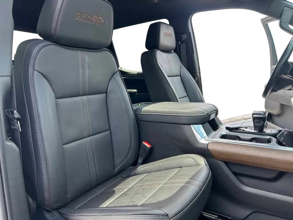 Used 2023 Iridescent Pearl Tricoat Chevrolet High Country image 29