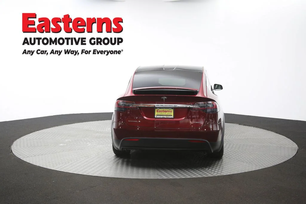 Used 2016 Red Tesla P90D image 34