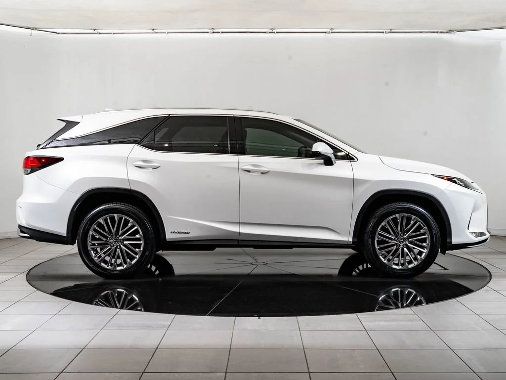 Used 2022 White Pearl Lexus 450hL Luxury image 11