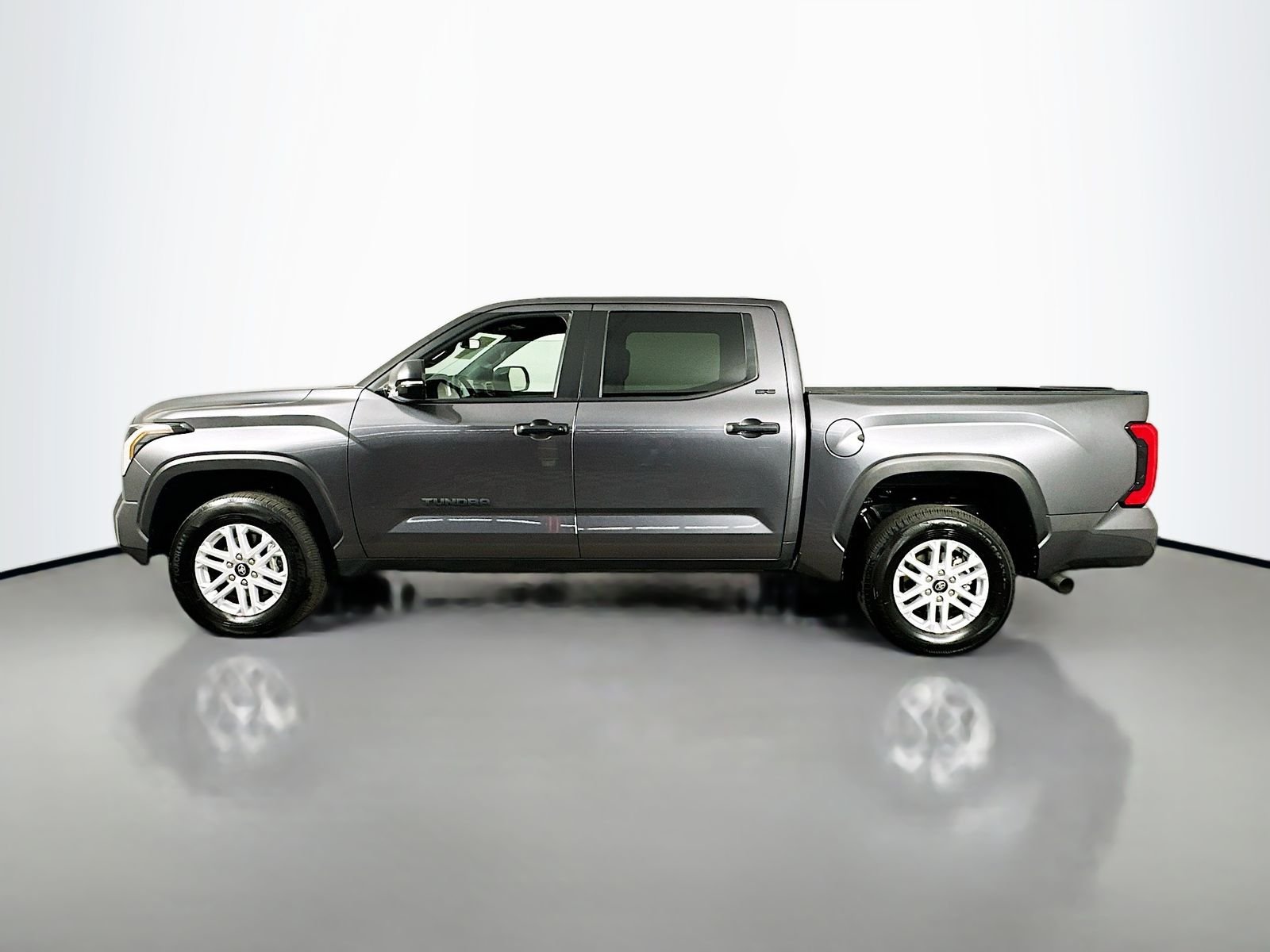 Used 2025 Magnetic Gray Metallic Toyota SR5 image 4