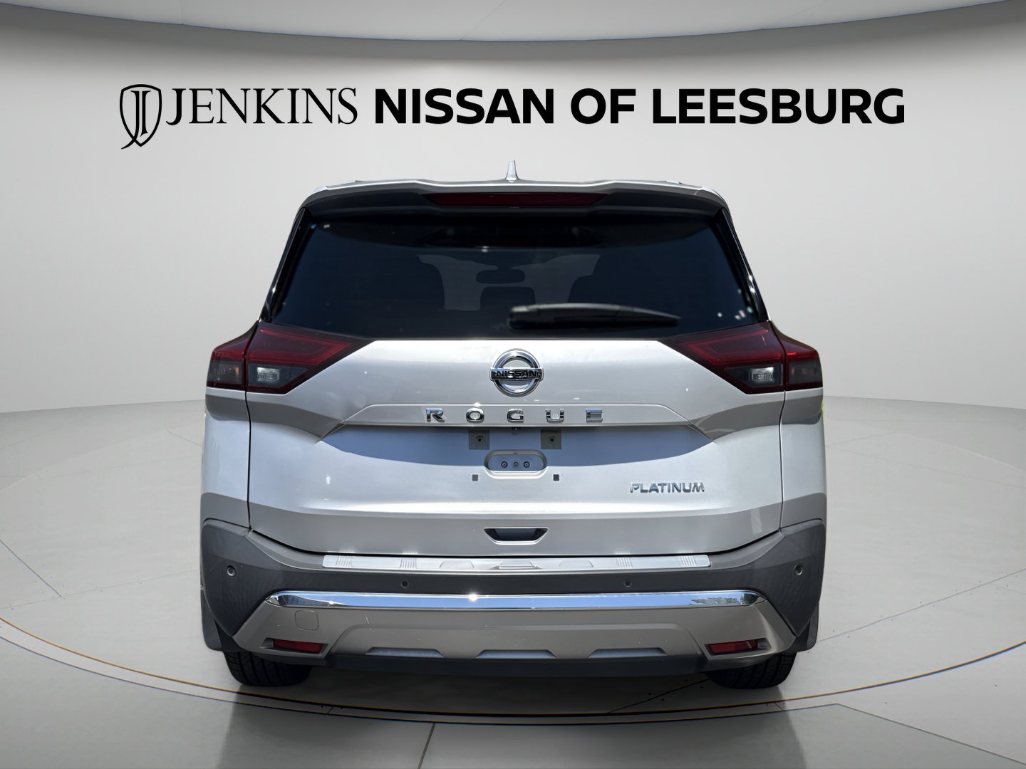 Used 2021 Brilliant Silver Metallic Nissan Platinum image 7