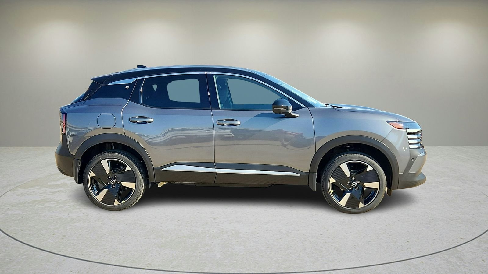 New 2026 Gray Nissan SR image 8