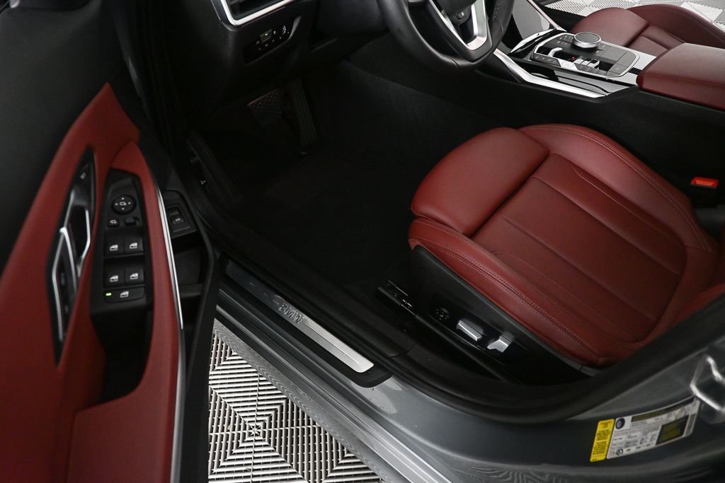 Used 2023 Gray BMW 330i image 7