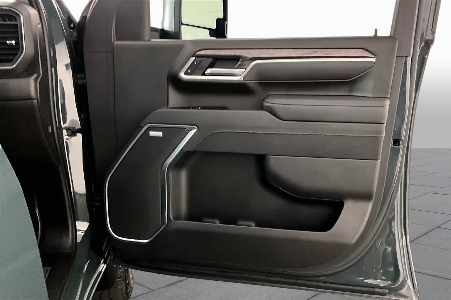 Used 2026 Cypress Gray Chevrolet LTZ image 21