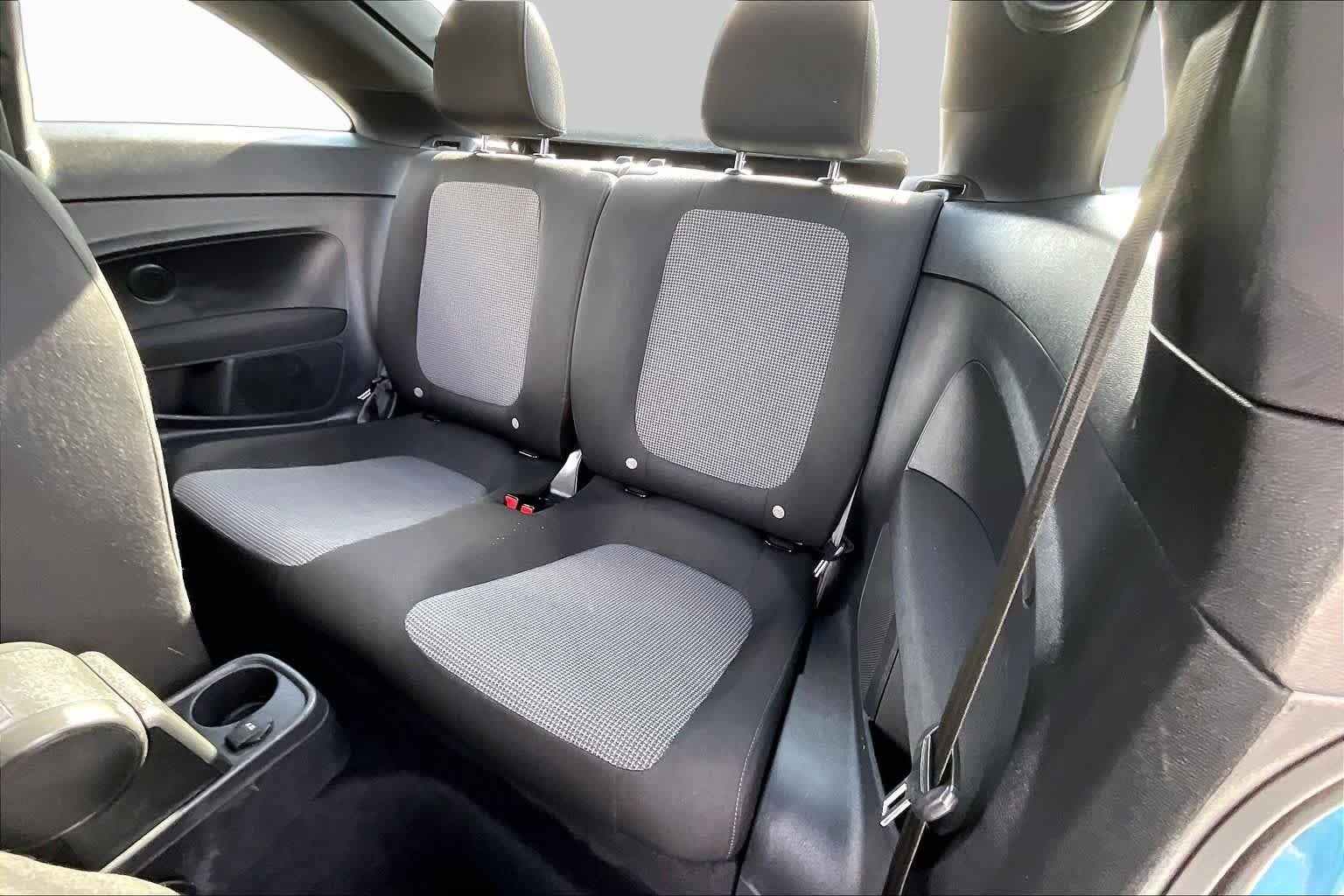 Used 2019 Silk Blue Metallic Volkswagen S image 17