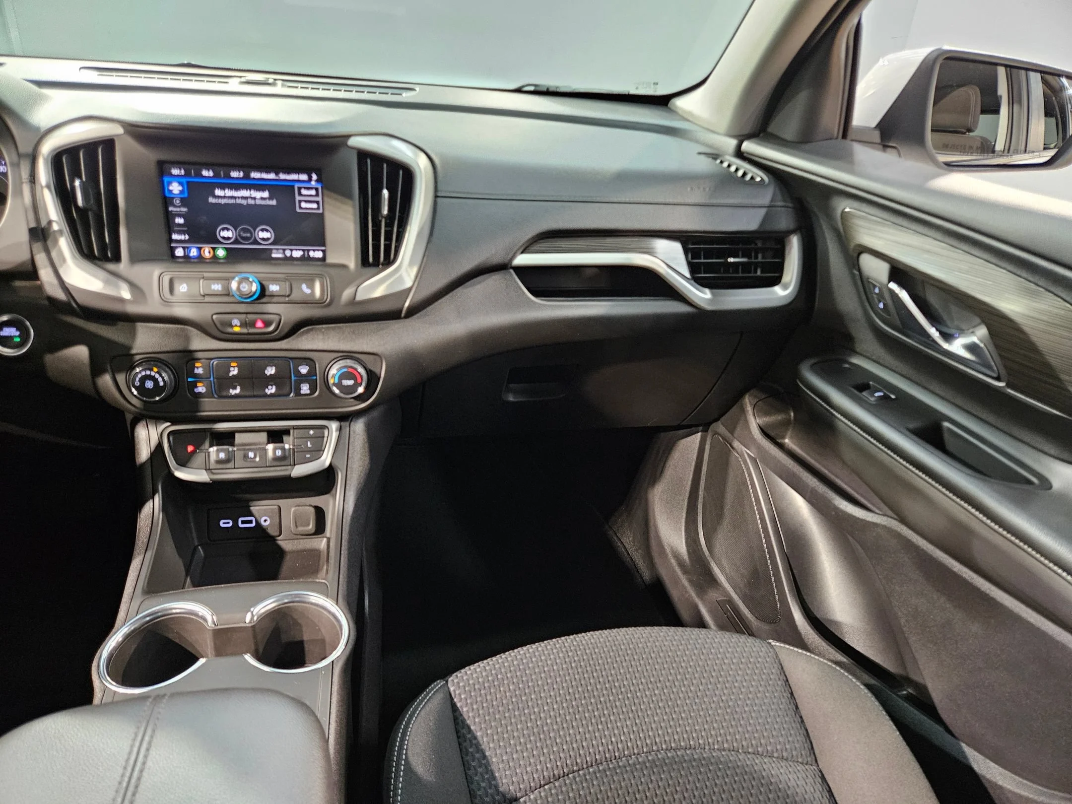 Used 2024 Summit White GMC SLE image 11