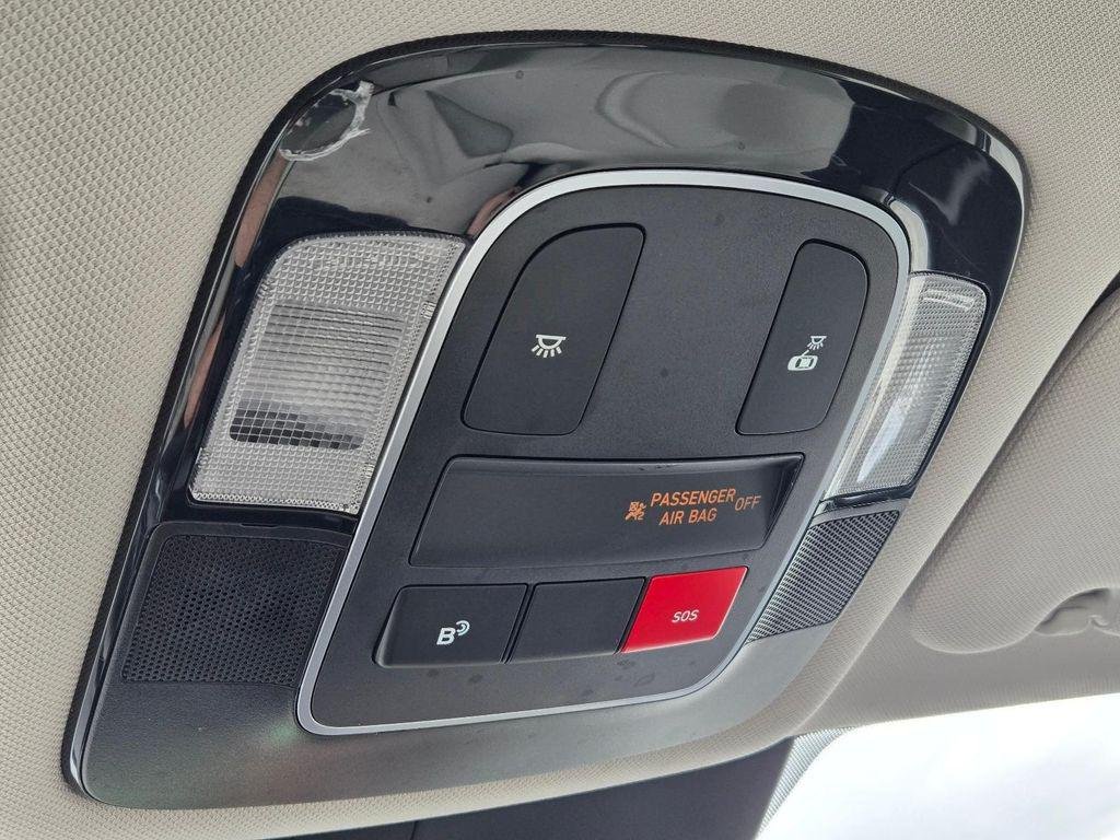 New 2026 White Hyundai SE image 34