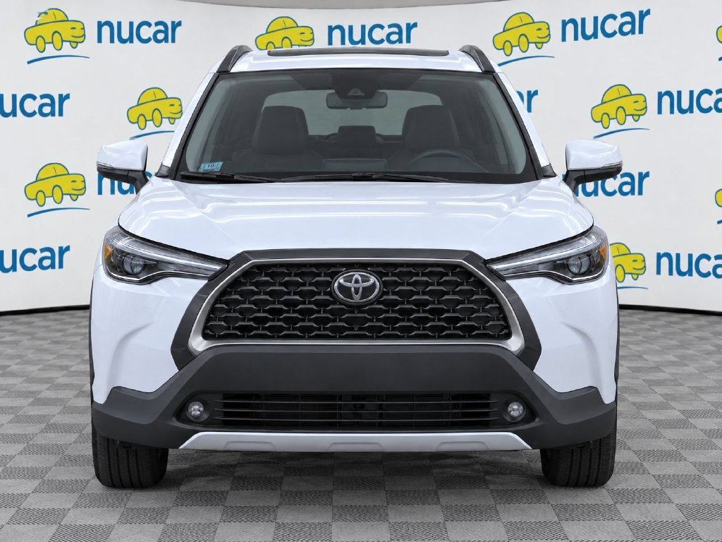 Used 2023 Beige Toyota XLE image 5