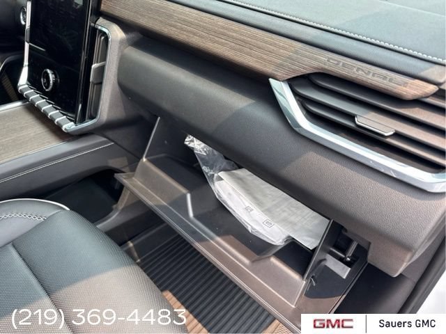 2024 GMC Acadia Denali - Photo 21