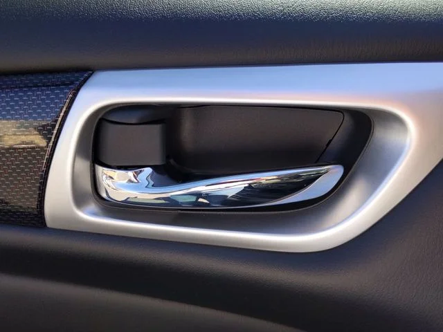 Used 2019 Gray Nissan SV image 13
