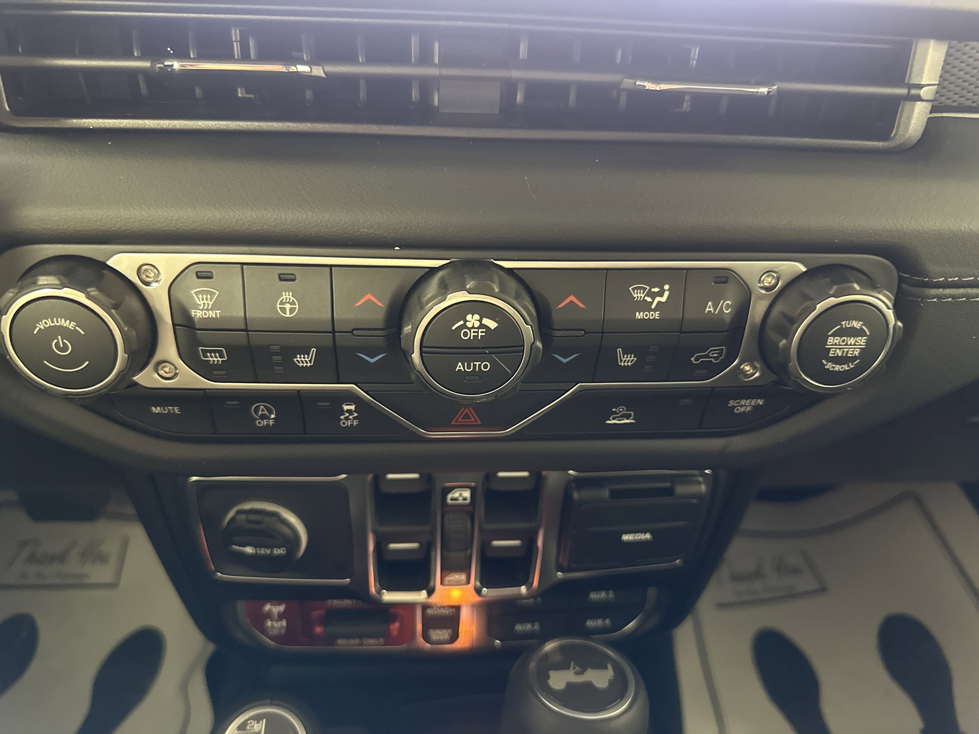 New 2026 Reign Jeep Rubicon image 20
