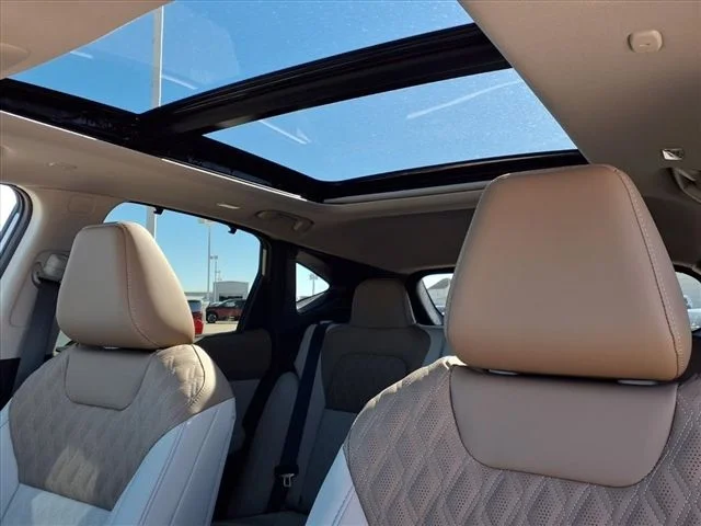 New 2026 White Nissan Platinum image 17