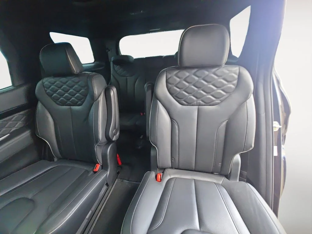 Used 2022 White Hyundai Calligraphy image 13