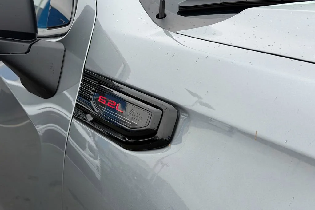 New 2026 Sterling Metallic GMC AT4X image 5