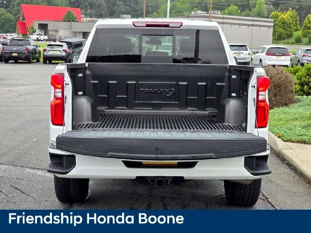 Used 2024 White Chevrolet RST image 26