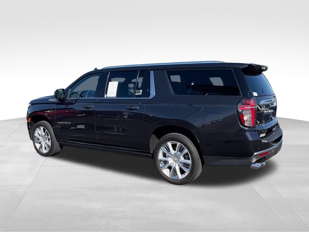 Used 2024 Gray Chevrolet High Country image 6