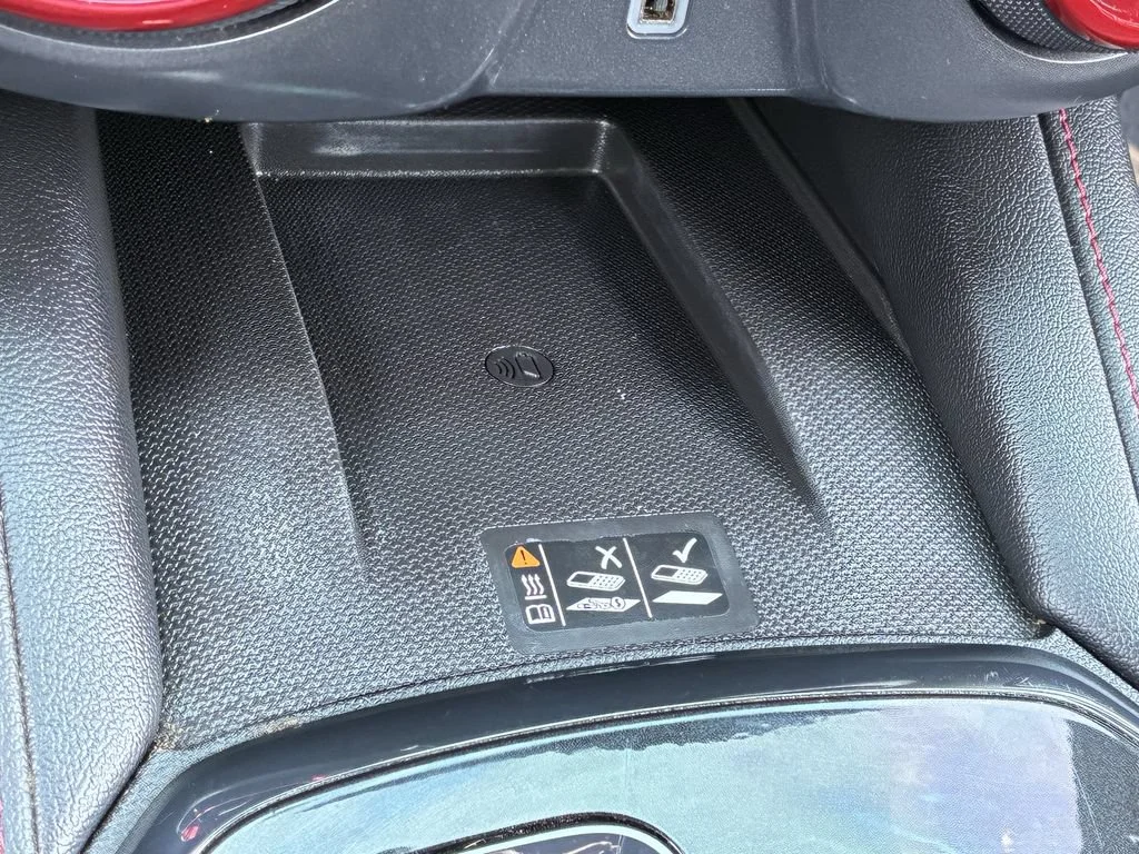 Used 2020 IRIDESCENT PEARL TRICOAT Chevrolet RS image 26