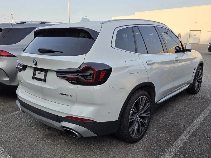 Used 2023 Alpine White BMW XDRIVE30I image 4