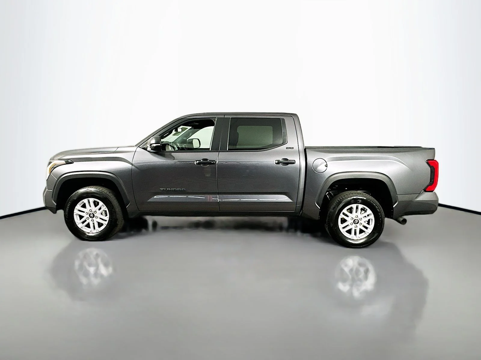 Used 2025 Magnetic Gray Metallic Toyota SR5 image 4