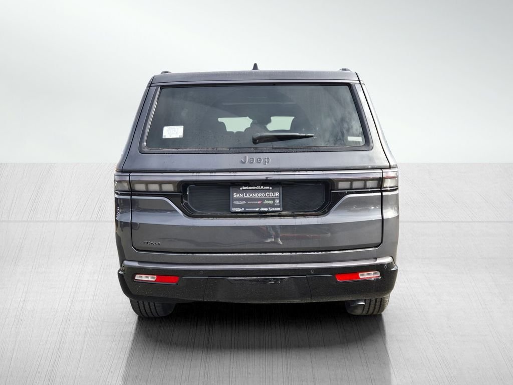 New 2026 Baltic-Gray Metallic Clear-Coat Exterior Paint Jeep Limited Altitude image 5