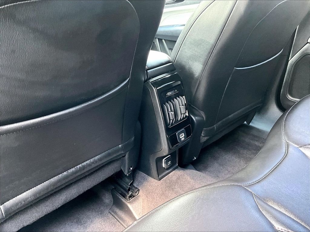 Used 2022 White Jeep Limited image 24