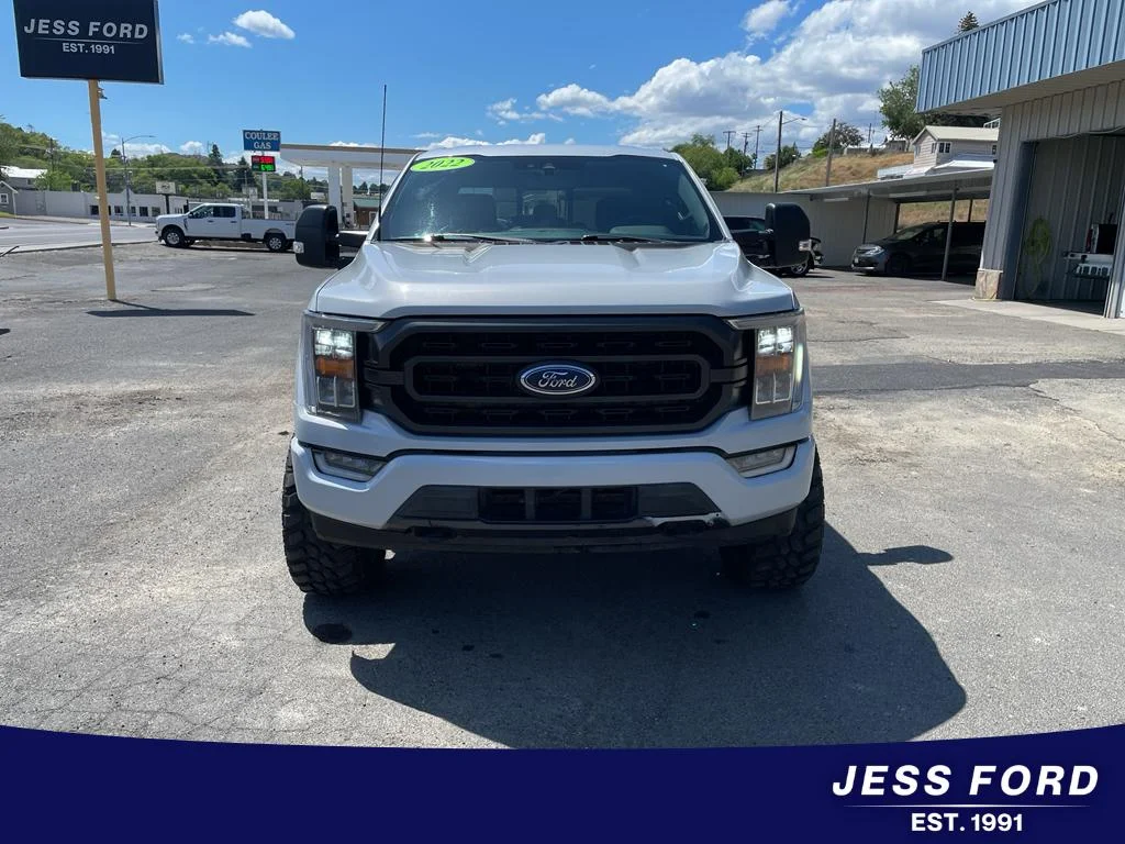 Used 2022 Space White Metallic Ford XLT image 9