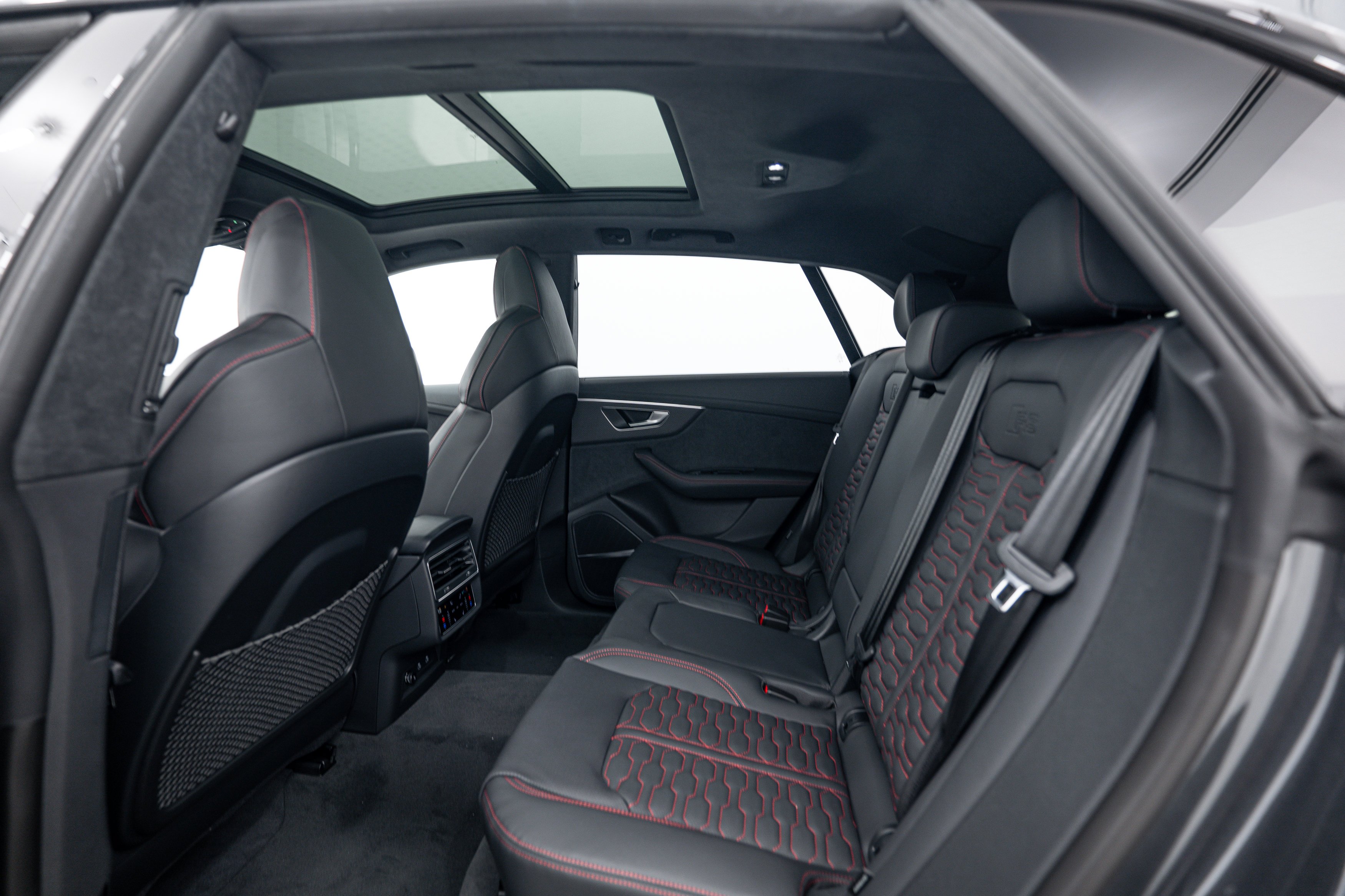 New 2026 Daytona Gray Audi performance image 19