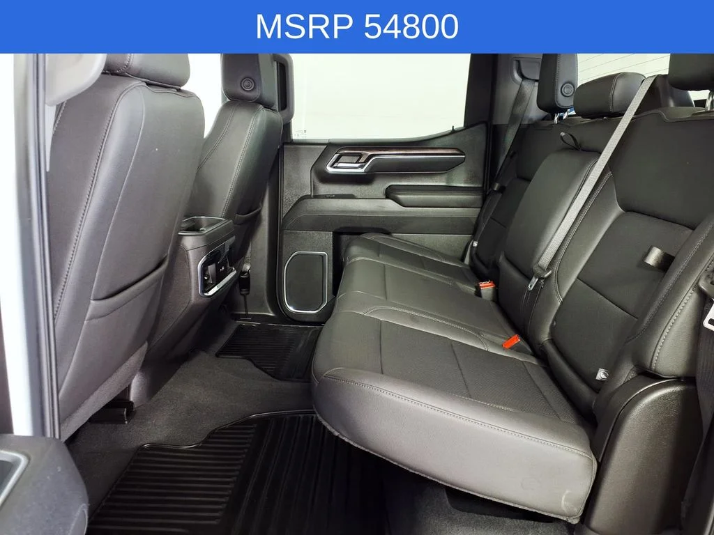 Used 2025 White Chevrolet LTZ image 9
