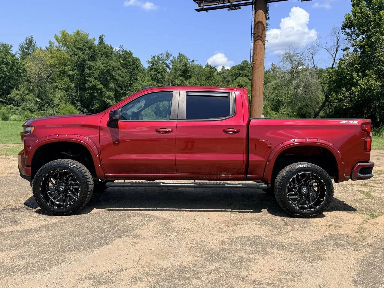 Used 2019 Maroon Chevrolet RST 4x4 4dr Crew Cab 5.8 ft. SB image 2