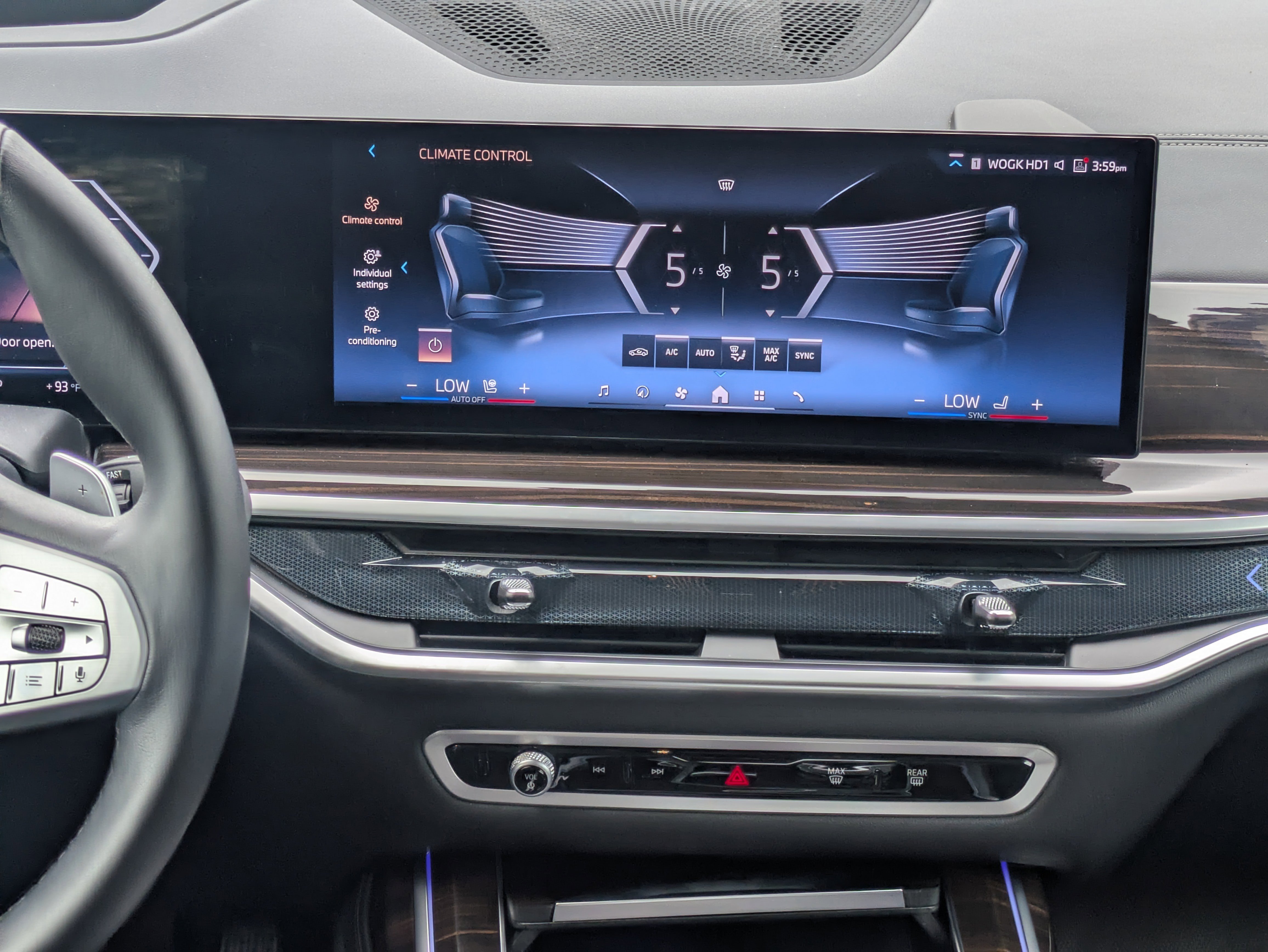 Used 2025 Black Sapphire Metallic BMW xDrive40i image 17