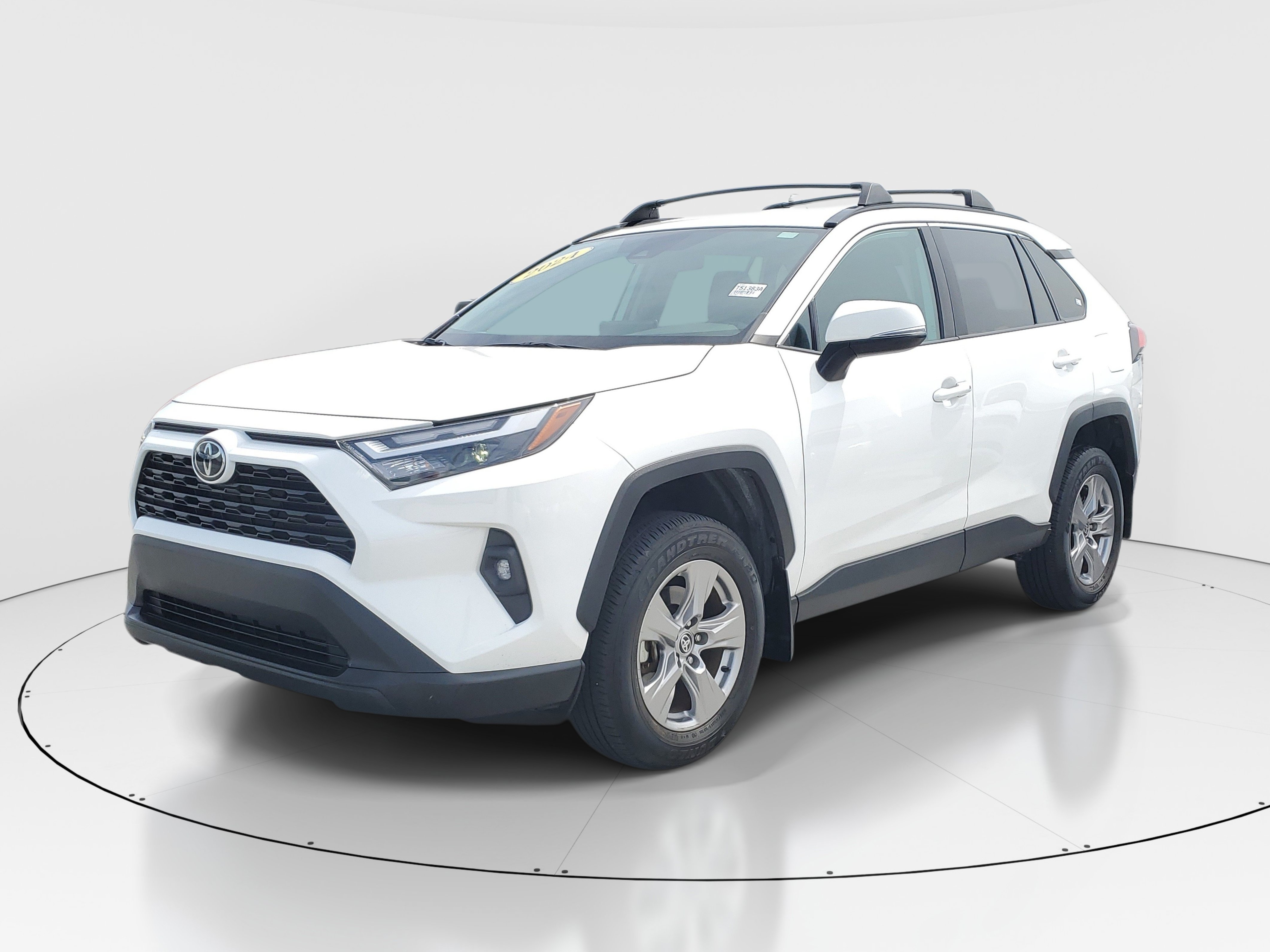 Used 2024 Ice Toyota XLE image 3